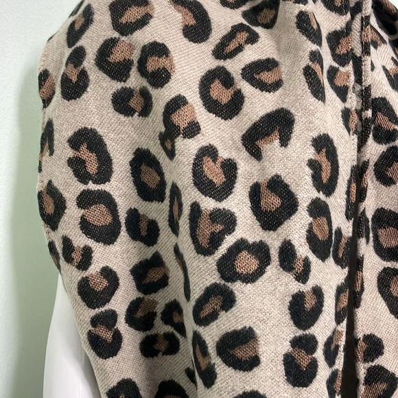 Aldo - Reversible Leopard Infinity Scarf - Picture 2 of 6